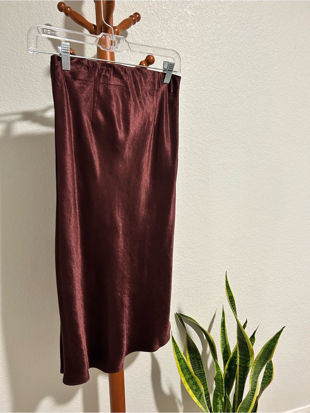 Babaton Satin Midi Skirt 4